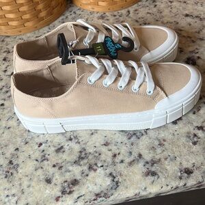 NEW With tags size 11 Mad Love tan sneakers